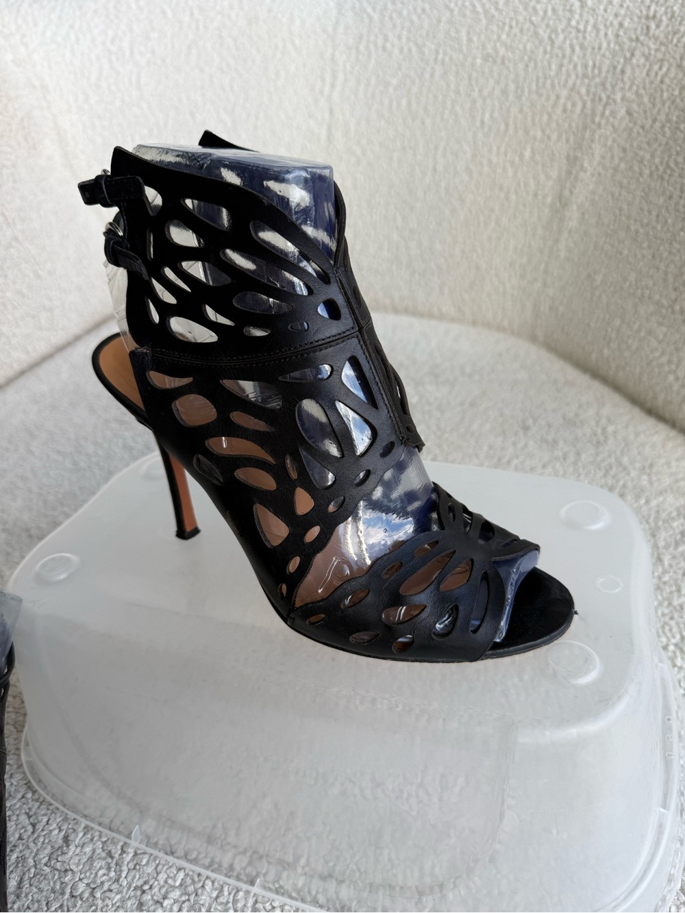 Nine West Women's Black Laser-Cut High Heel Sandal 7.5